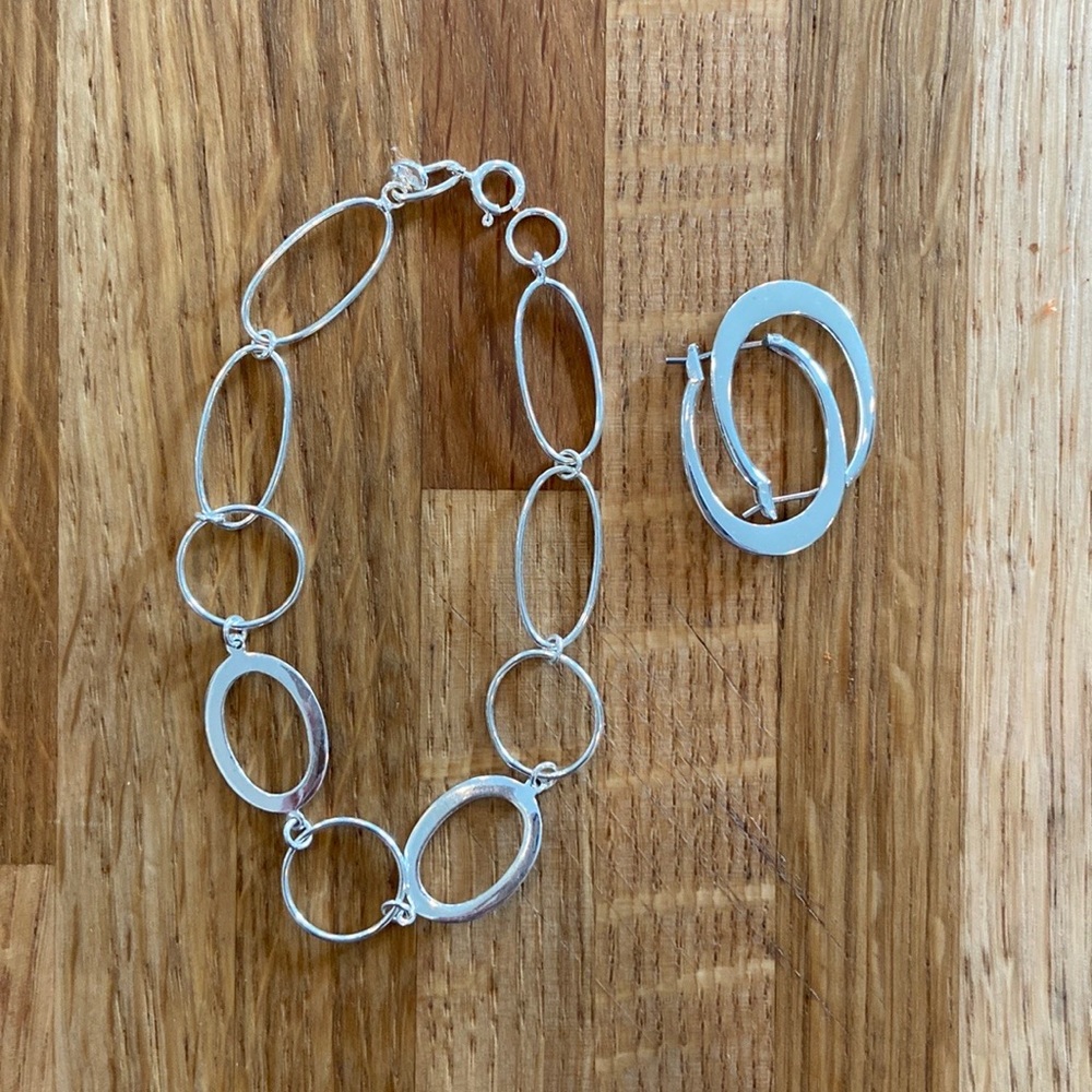 Beautiful Sterling Silver bracelet and earrings set!